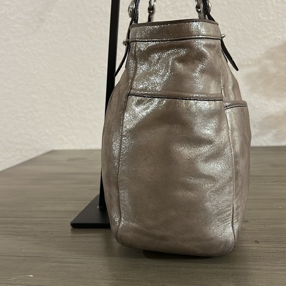 Coach Metallic Gold Leather Shoulder Tote Bag M1082-F16565 - Picture 4 of 12